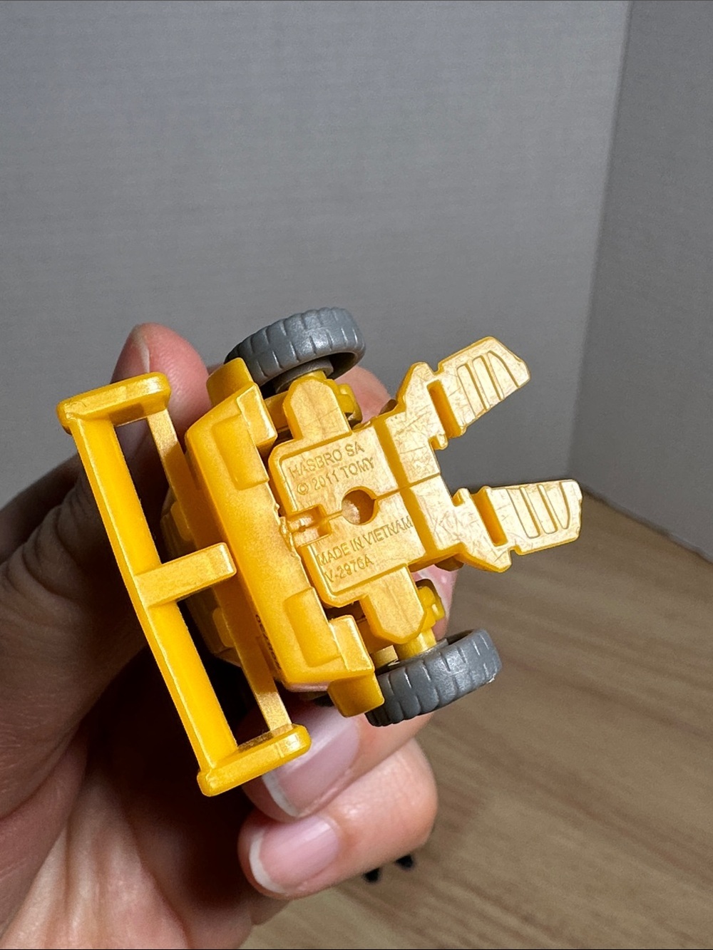 2011 Bot Shots Autobots Bumblebee 🐝 and Sentinal Prime - Picture 5 of 9